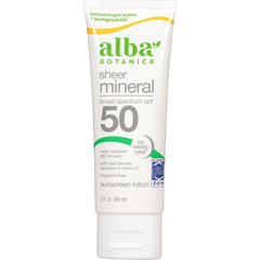 Alba Botanica Mineral Sunscreen Lotion SPF 50 en tubo, protección diaria.