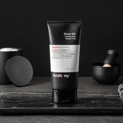 Anthony Shave Gel transparent gel application for precise shaving.