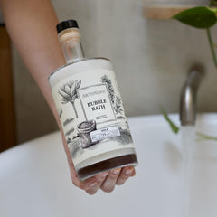 Archipelago Botanicals vetiver oats blend close up highlighting soothing aroma