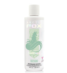 ARCTIC FOX Pistachio Macaron bottle close-up, vibrant pastel mint color with conditioning during application.