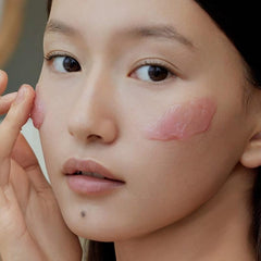 ARENCIA Arencia 30-percent red collagen bottle highlights premium ingredient focus.