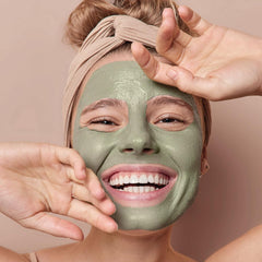 Argiletz green clay ultra-ventilated face-mask prep showing smooth paste
