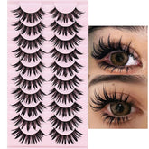 AUGENLI manga lashes Wet Look 16mm close-up showing clustered lashes for cosplay drama