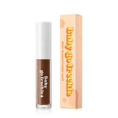 Baby Go Freckle Pen dots deliver natural freckles with long-wear through humidity.