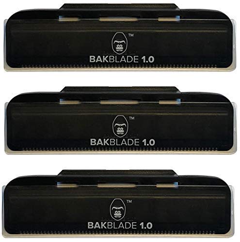 baKblade 1.0 back shaver refill pack with 3 cartridges for quick, comfortable grooming.