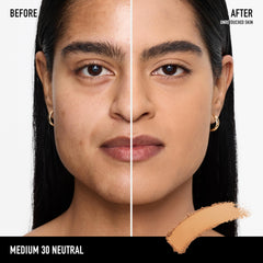 BareMinerals BarePro 24HR application sponge included for on-the-go blending
