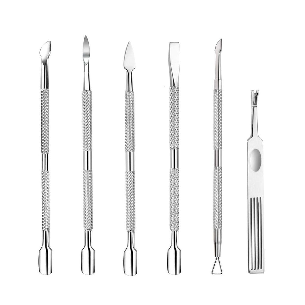 Benbeno cuticle-pusher set in travel pouch for convenient nail care on the go.