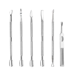 Benbeno cuticle-pusher set in travel pouch for convenient nail care on the go.
