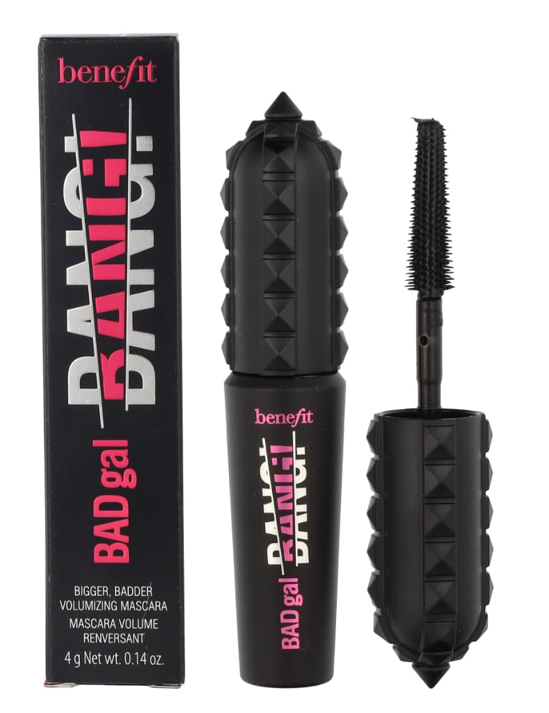 Benefit BADgal Bang Mascara Mini wand-application demonstrates dramatic volume from root to tip