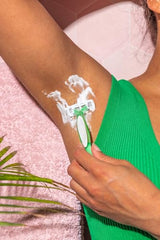 BIC Soleil Escape razor featuring eucalyptus-scented handle for refreshing start.