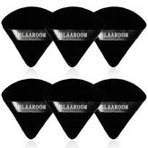 BLAAROOM velvet triangle puff set ready for precise foundation coverage.