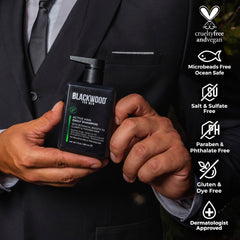 Active Man Daily Shampoo lather on hands illustrating refreshing, scalp-clearing action.