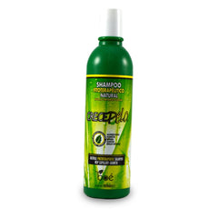 Close-up of creamy lather from BOÉ Crece Pelo shampoo for gentle cleansing.
