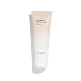Borboleta Lash Bath Gel Bottle demonstrates gentle cleansing for lash extensions.