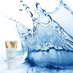 Exfoliating particles in Botanic Tree cleanser indicate smoother texture and pores.