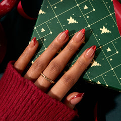 BTArtbox Short Almond press-on nails ready for natural-looking wear.