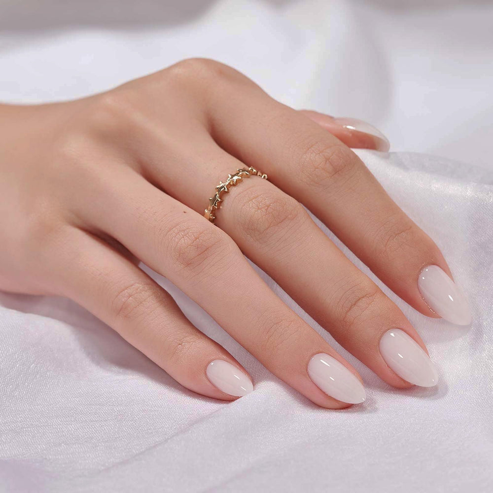 BTArtbox white press on nails short almond packaging—easy at-home manicure in minutes.
