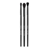Bueart Design fluffy eyeshadow blending brush for seamless color wash and easy blending.