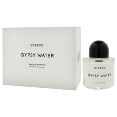 Byredo Gypsy Water spray action captures easy, smooth application.
