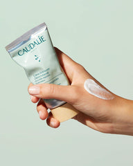 Caudalie Vinoclean Deep Cleansing Exfoliator menthol-sensation close-up highlights refreshing cooling feel