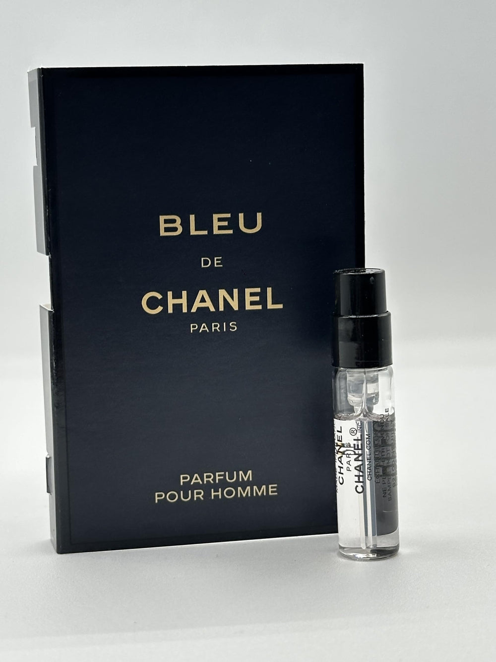 CHANEL BLEU DE Parfum sample cap closeup ideal for on-the-go testing