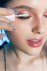 COLORGRAM Milk Bling Shadow 01 different-sized pearls swirl shows multidimensional sparkle and depth