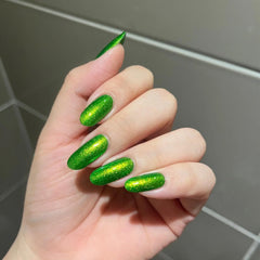 COSMOO Green Nail Polish air-dry time shows quick-dry convenience