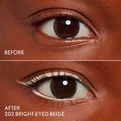 CoverGirl Perfect Point Plus Lashline acabado resistente al agua para todo el día.
