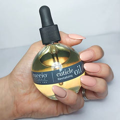 Cuccio Naturale Peach & Vanilla Cuticle Revitalizing Oil application for quick nourishment on cuticles