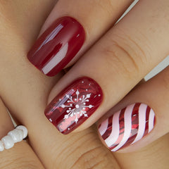 CurvLife handmade gel French tip closeup highlights glossy professional-looking nails at home.