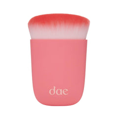 DAE Fairy Duster brush closeup for seamless root blending and quick refresh.