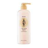 Daeng Gi Me Ri Ki Gold Premium Treatment bottle top view supports premium scalp care.