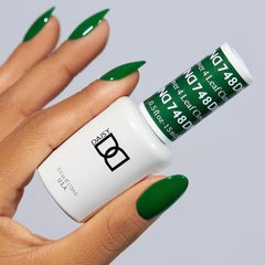 DAISY DND duo pack gel polish and lacquer for cohesive manicure