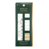 Dashing Diva Mistletoe Kiss pack front shows 32 wraps for a quick at-home mani.