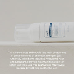 DearKlairs Rich Moist Foaming Cleanser foam lather demonstrates gentle cleansing for sensitive skin.