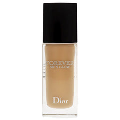 Dior Forever Skin Glow foundation swirl highlights creamy texture and radiant coverage.