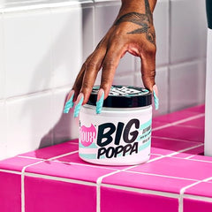 The Doux BIG POPPA gel texture swatch highlights lightweight, non-crunch definition
