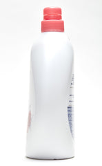 Dove Go Fresh Revive lather being poured for a creamy cleanse