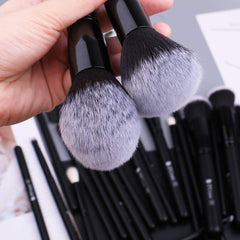 DUcare powder brush provides seamless setting to control shine.
