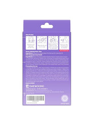 DWEasyDerm patch-on-blemish-closeup illustrating hydrocolloid healing support.