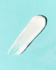 Earth Harbor SIREN SILK blueberry extract close-up signals antioxidant-rich nourishment.