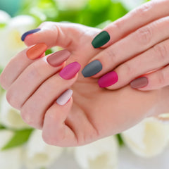 24 diseños de uñas mate para combinar con tu estilo editTime
