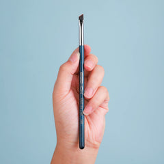 EIGSHOW Eyeliner Brush Handmade handle for comfortable grip during application