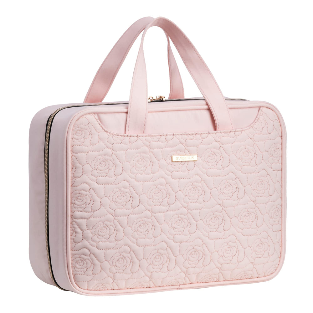 Everfun hanging travel toiletry bag front pocket provides quick makeup access.
