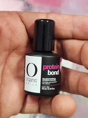 Extravaganza Nails Primer in salon setup for quick, efficient nail prep.