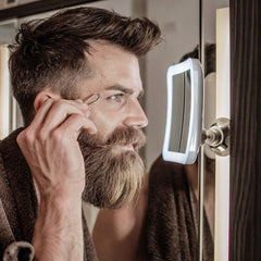 Fancii Mira2 three LED settings providing accurate lighting for skincare and grooming
