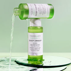 Farmacy toner papaya enzymes close-up showing gentle exfoliation for radiant texture