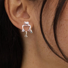 FJHAIY frog bracelet close up emphasizes stylish versatile charm for everyday wear