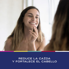 Folicure Original Shampoo foamy lather demonstrates effective cleansing.