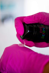 Framar Dye Defender application around hairline demonstrates easy stain prevention.
